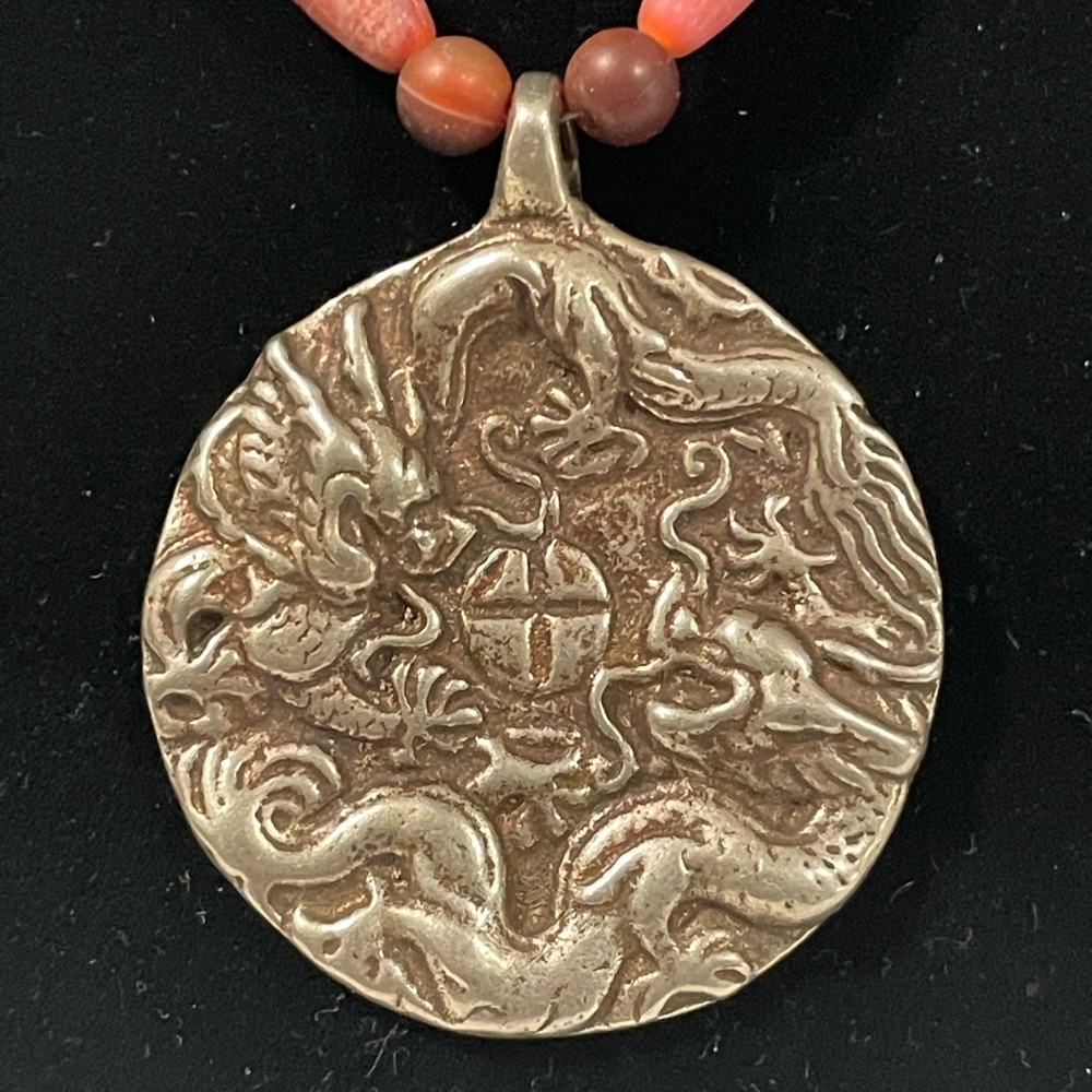 Tibetan Agate and Double Dragon Necklace-NWOT - Picture 6 of 10